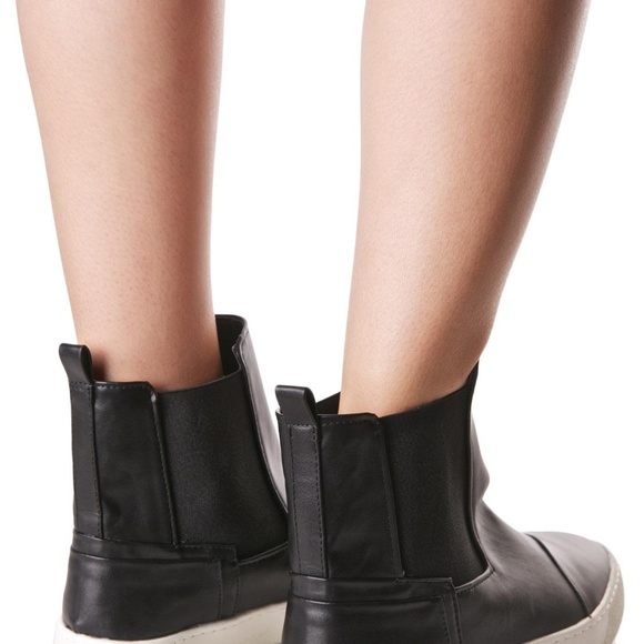 Black High Top Sneaker Boots NWT Dolls Kill - Picture 8 of 8